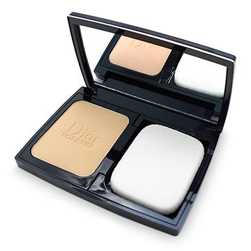 クリスチャンディオール ディオールスキン フォーエヴァー コンパクト エクストレム コントロール SPF20/PA+++ 9g #030 ミディアム ベージュ